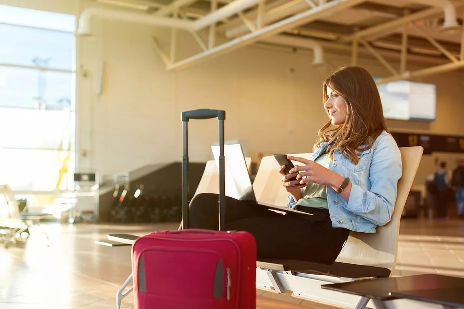 Travel Checklist: 8 Essential Safety Tips for Your Smartphone and Laptop