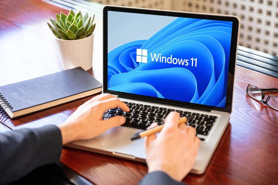 Problems with Windows? Here's How to Use ChatGPT, Claude, and Gemini to Diagnose Issues