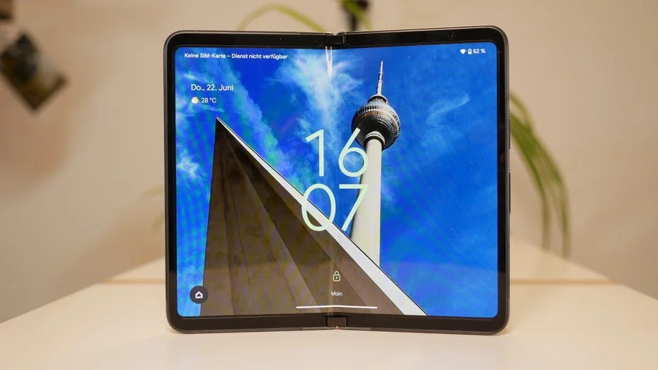 Apple's Foldable Smartphone: Anticipation and Challenges Ahead