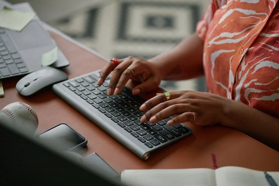 Decline in IT Job Demand Amidst Unique Opportunities