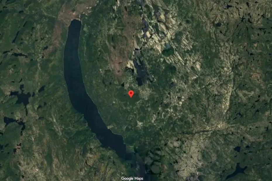 Amateur Astronom's Google Maps Discovery Unveils Massive Meteorite Crater