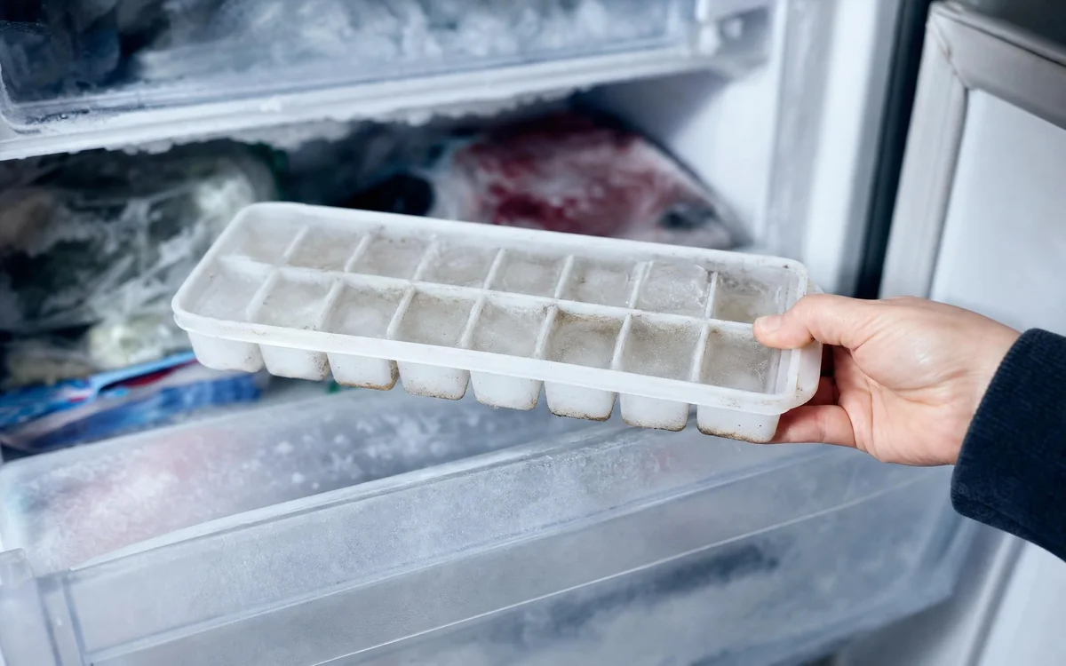 The Hidden Dangers of a Dirty Ice Cube Tray: What I Discovered and How to Clean It