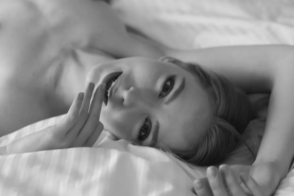 Capturing Sensuality: A Guide to Boudoir Photography for Experienced Women