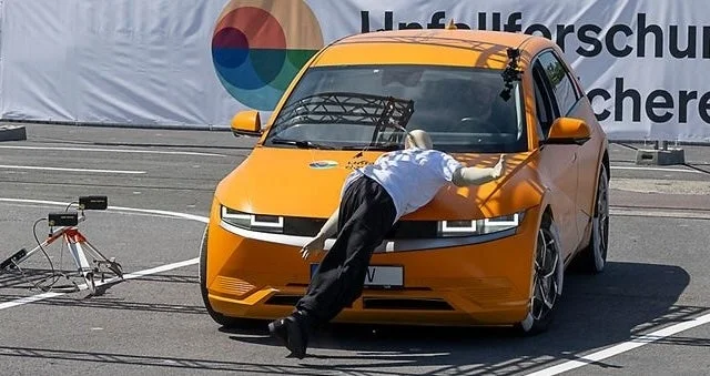 One-Pedal-Drive: This Driving Style Increases Accident Risk for Electric Cars